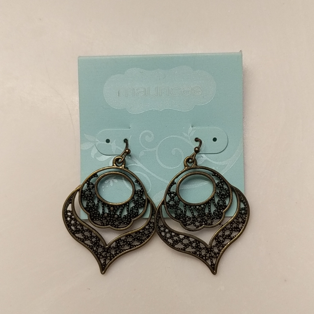 Maurices Gold Colored Earrings 9$